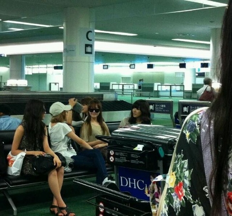 120708 SNSD HANEDA AIRPORT.jpg