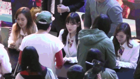 Taeyeon.gif
